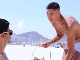 Coelho da páscoa fodendo o safado