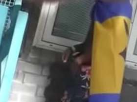 Homens mijando nas ruas