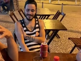 Eu e o meu amigo lembrando da piroca do guilhermedott  fez a gente sentar de novo