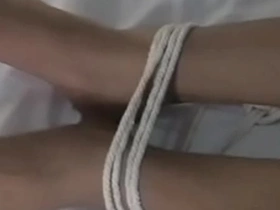 直男少年被绑起来弄射精
