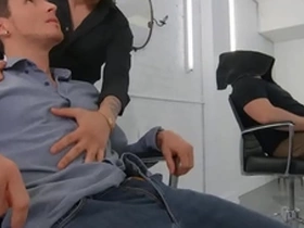 Dark-haired hotties san bass & killiam wesker swap sloppy blowjobs on the barber chair - reality dudes