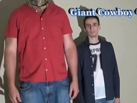The giant cow boy, 6'11