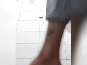 Tomando banho na academia