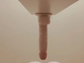Dildo makes me cum