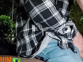 Hetero machão estava f1 na praça quando foi surpreendido por uma puta safada ( parte 1 na subscrição e parte 2 no red)