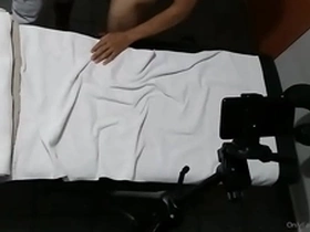 Massagem  libido no branquinho leite
