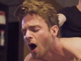 Masqulin linus gray ass licked before raw sex thyle knoxx