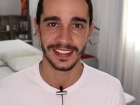 Conto erótico gay - fui ao massagista  e fiquei bem mais que relaxado - narração: juan calabares